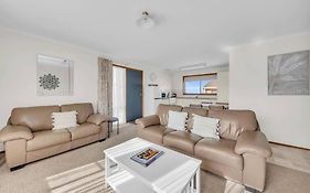 Harbour Lights - Townside With A Pool